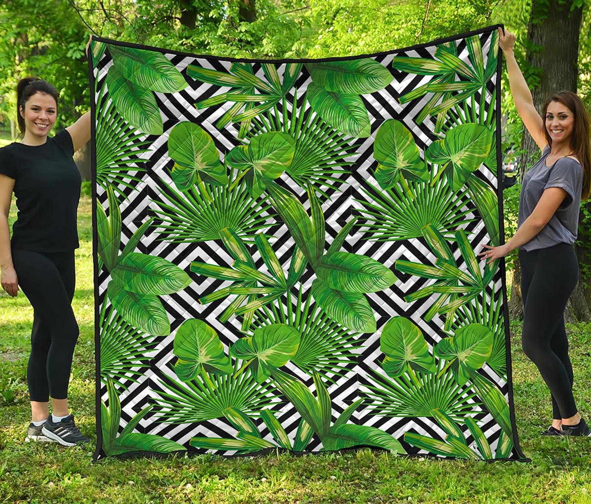 Exotic Tropical Leaves Pattern Print Quilt