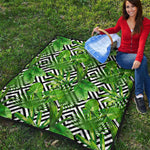 Exotic Tropical Leaves Pattern Print Quilt