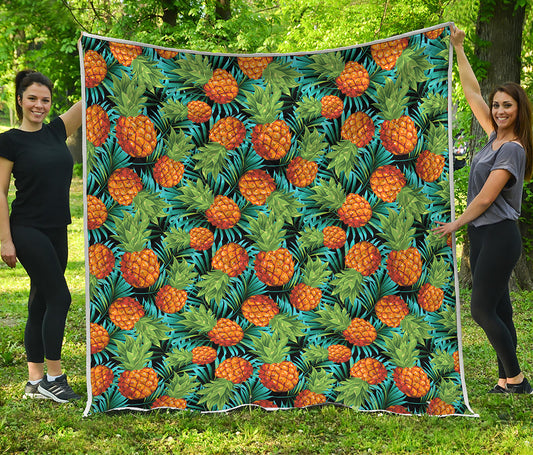Exotic Tropical Pineapple Pattern Print Quilt