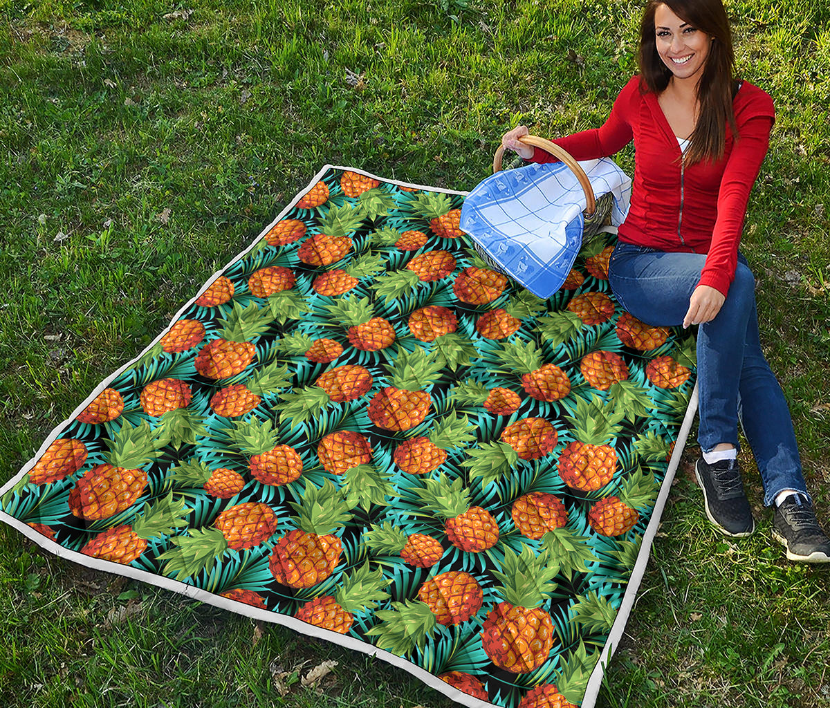 Exotic Tropical Pineapple Pattern Print Quilt