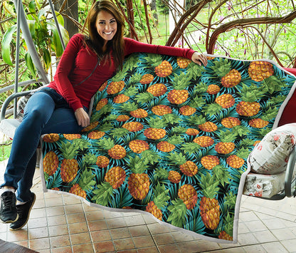 Exotic Tropical Pineapple Pattern Print Quilt