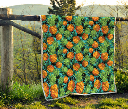 Exotic Tropical Pineapple Pattern Print Quilt