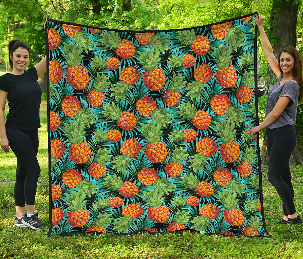 Exotic Tropical Pineapple Pattern Print Quilt