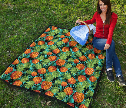 Exotic Tropical Pineapple Pattern Print Quilt