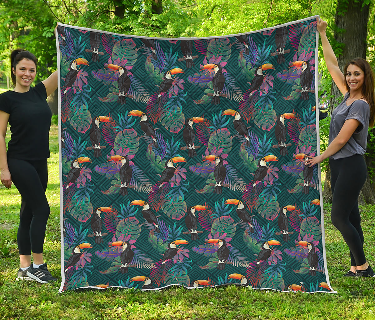Exotic Tropical Toucan Pattern Print Quilt