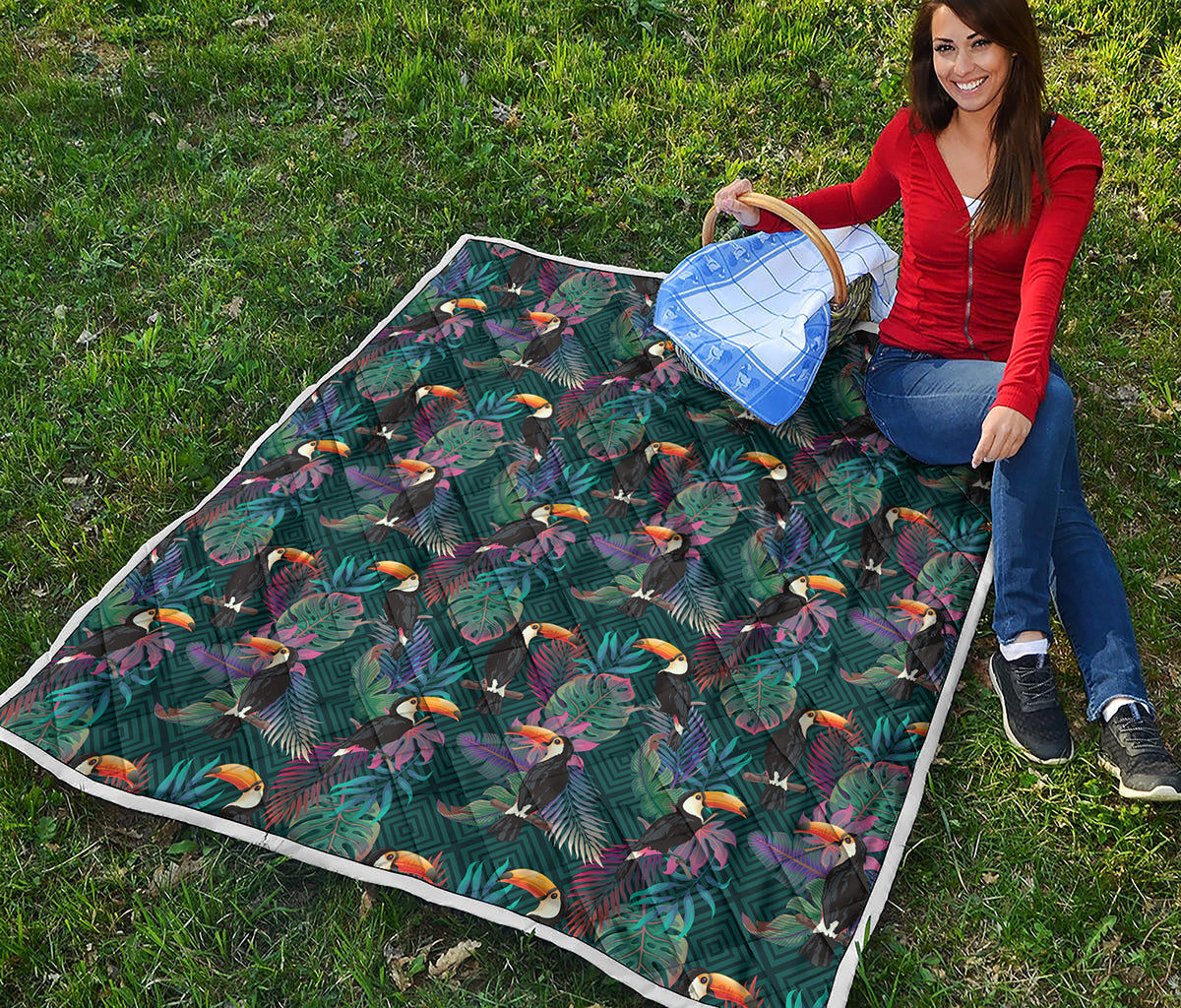 Exotic Tropical Toucan Pattern Print Quilt