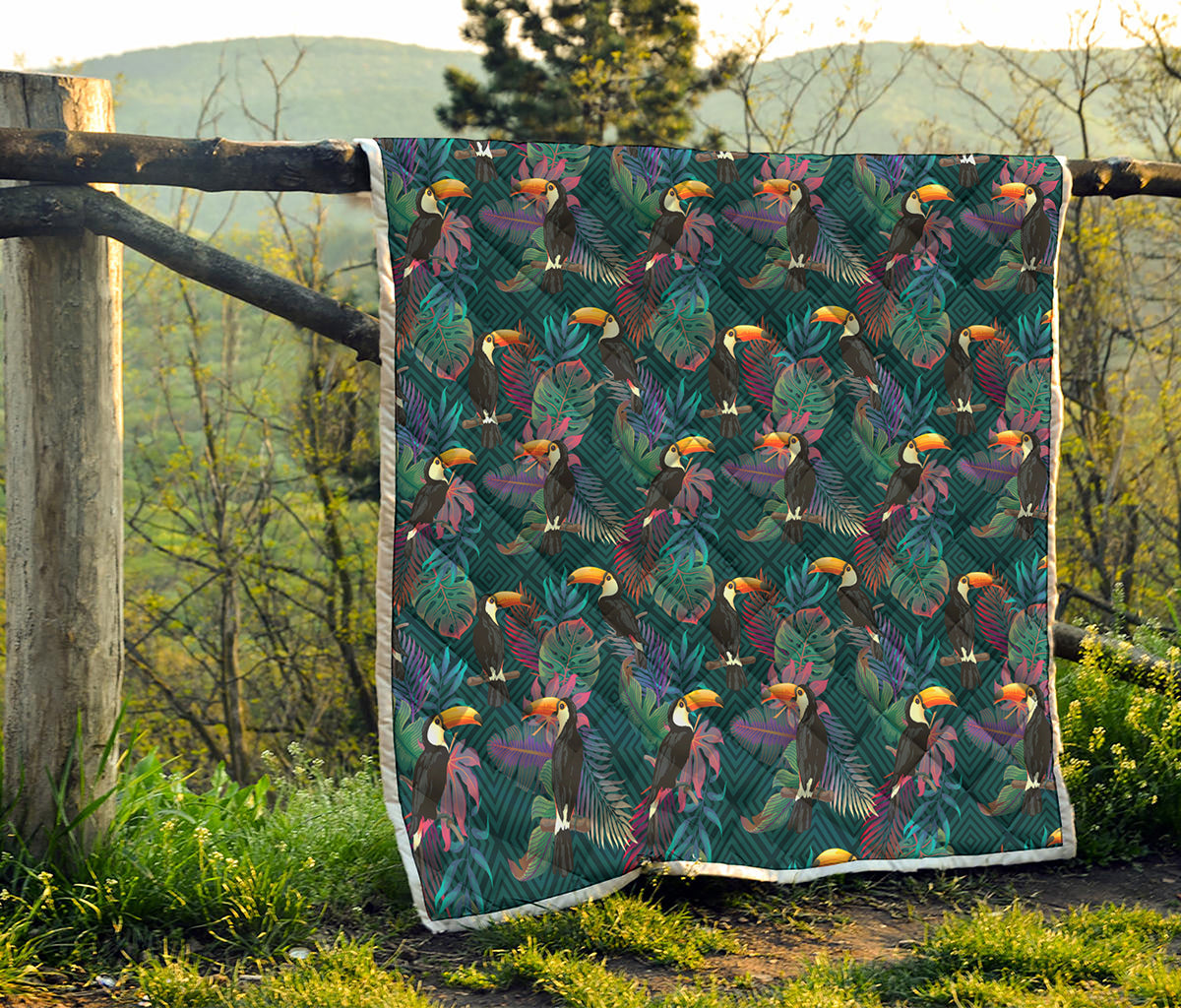 Exotic Tropical Toucan Pattern Print Quilt