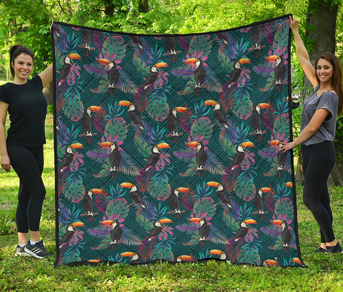 Exotic Tropical Toucan Pattern Print Quilt