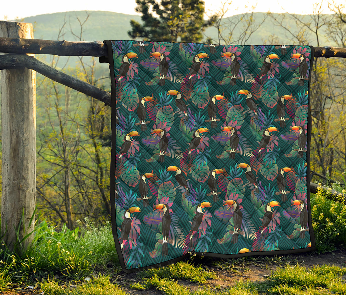 Exotic Tropical Toucan Pattern Print Quilt