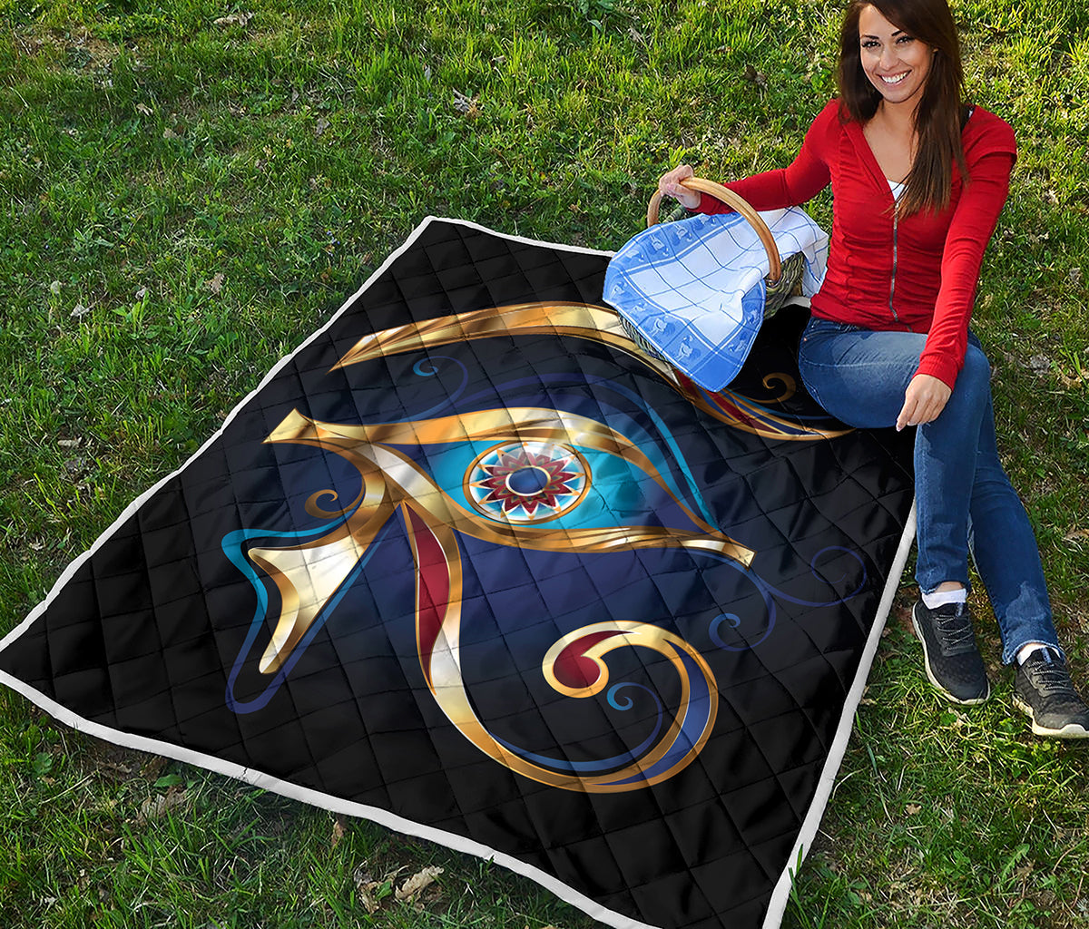 Eye Of Horus Amulet Print Quilt