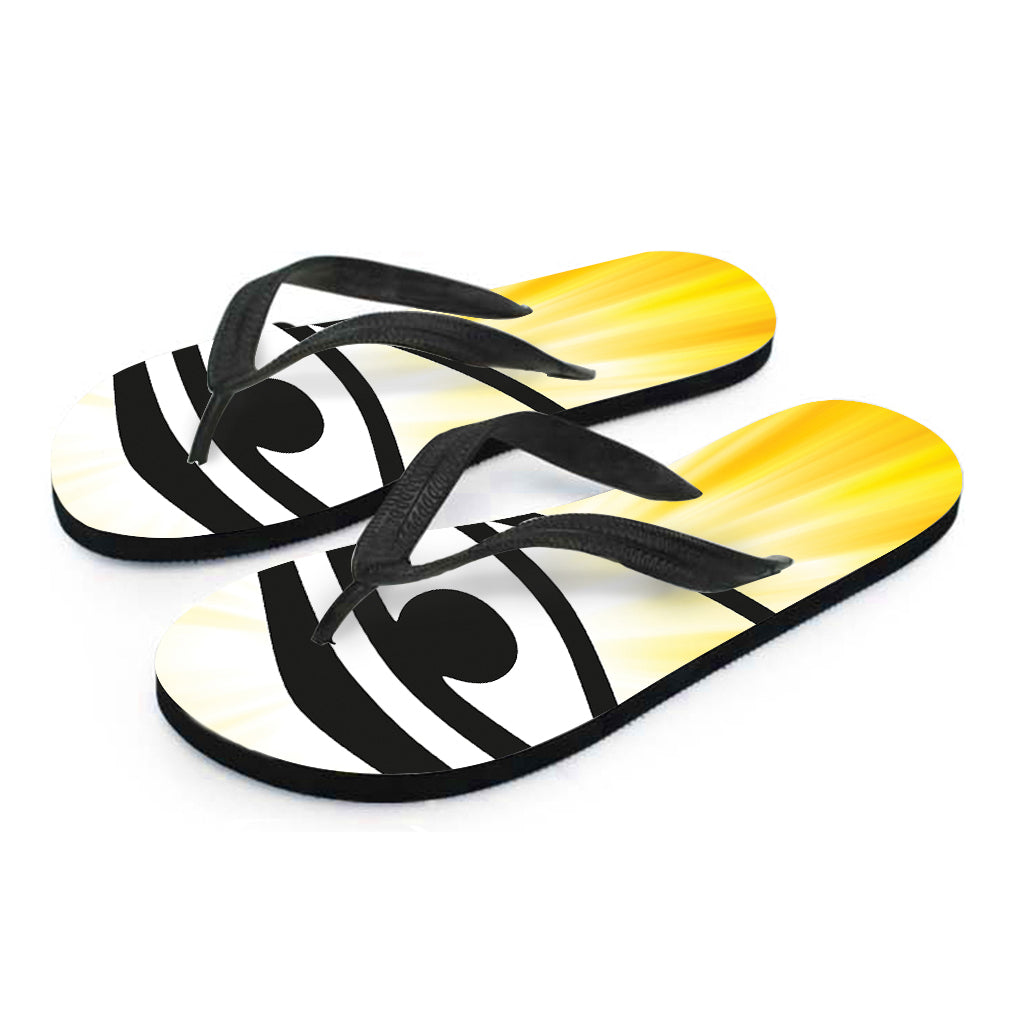 Eye Of Horus Symbol Print Flip Flops