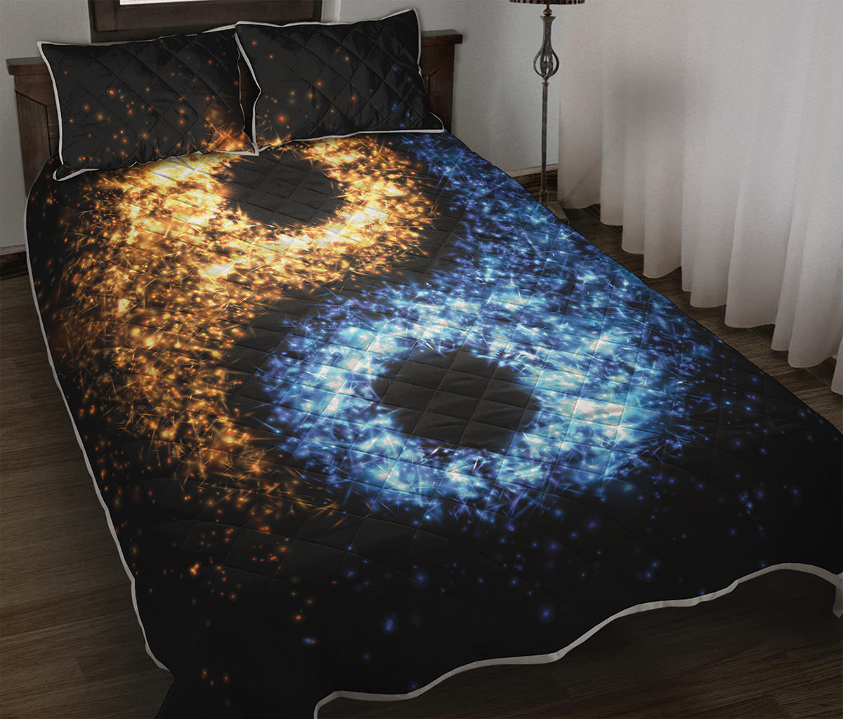 Fire And Ice Sparkle Yin Yang Print Quilt Bed Set