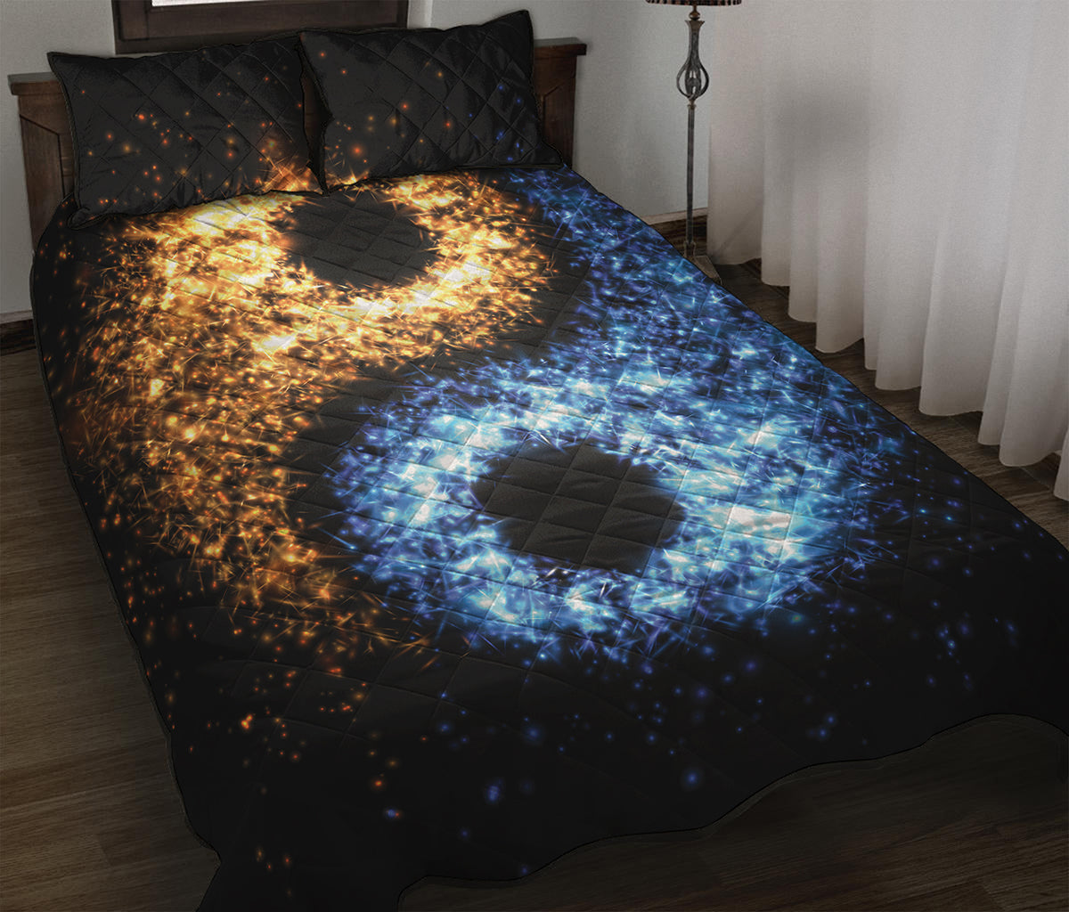 Fire And Ice Sparkle Yin Yang Print Quilt Bed Set