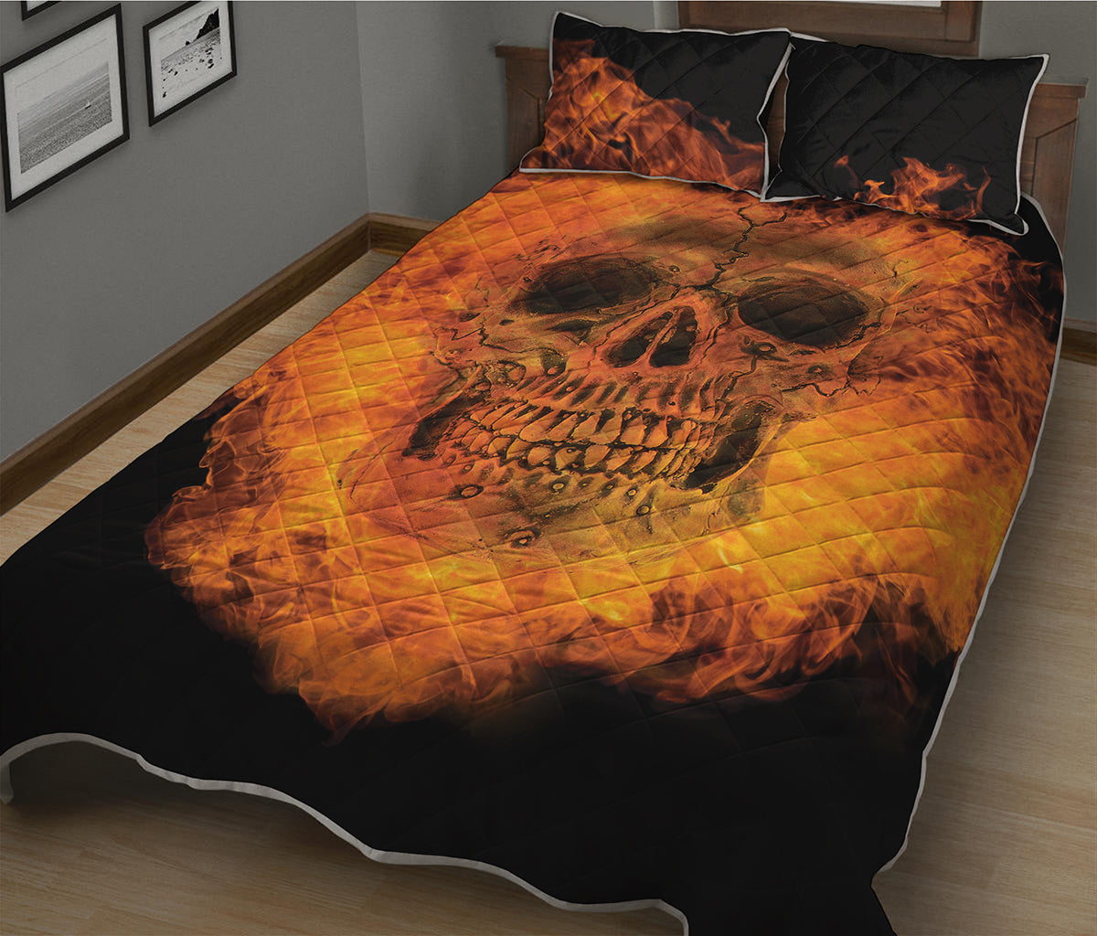 Fire Skull Print Quilt Bed Set