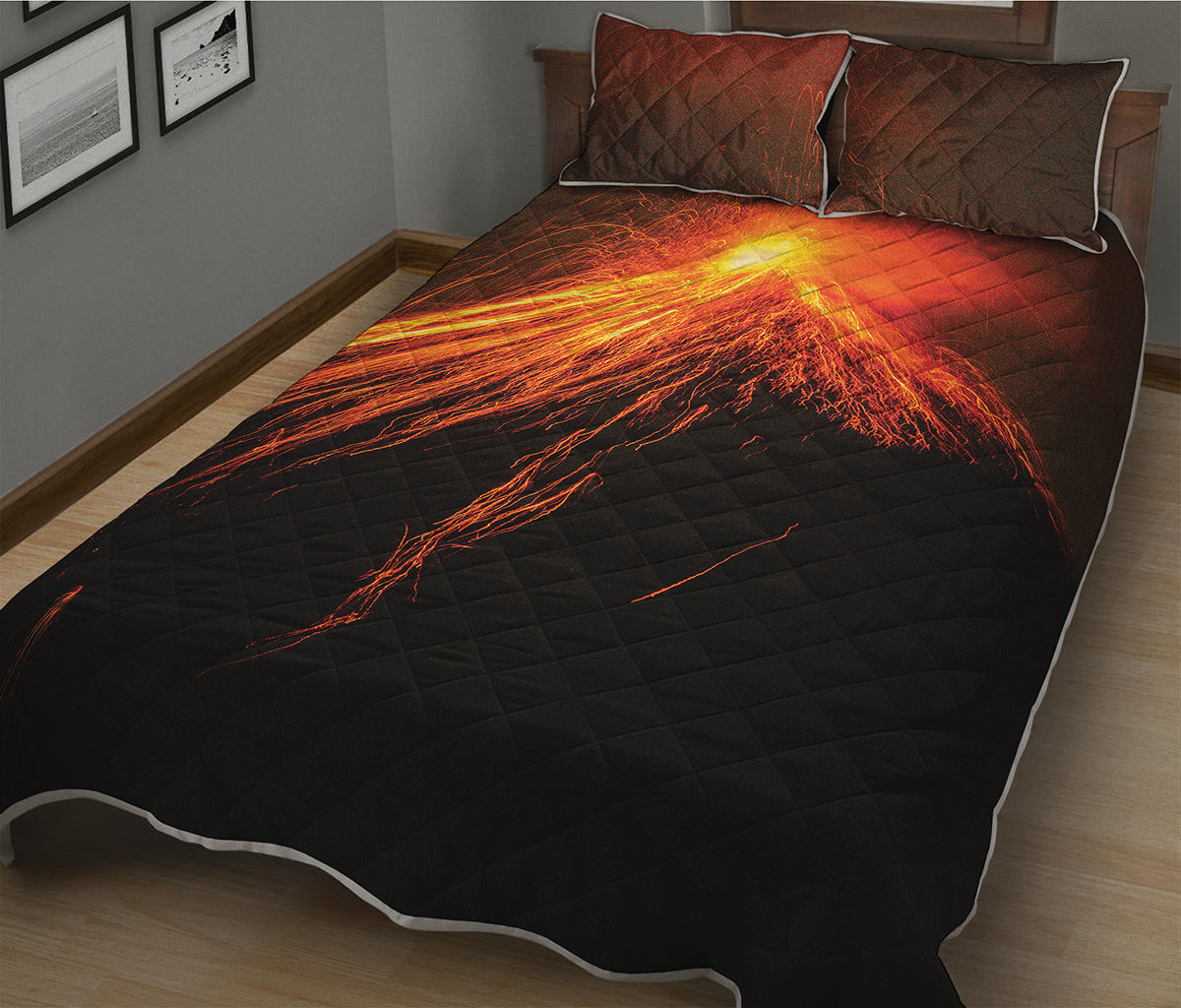 Fire Volcano Print Quilt Bed Set