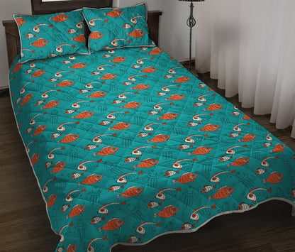 Fish And Jellyfish Pattern Print Quilt Bed Set