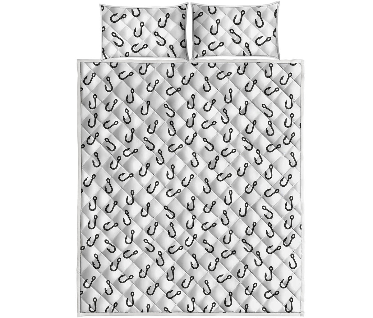 Fish Hook Pattern Print Quilt Bed Set