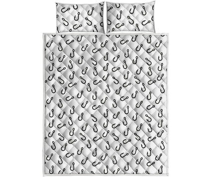Fish Hook Pattern Print Quilt Bed Set