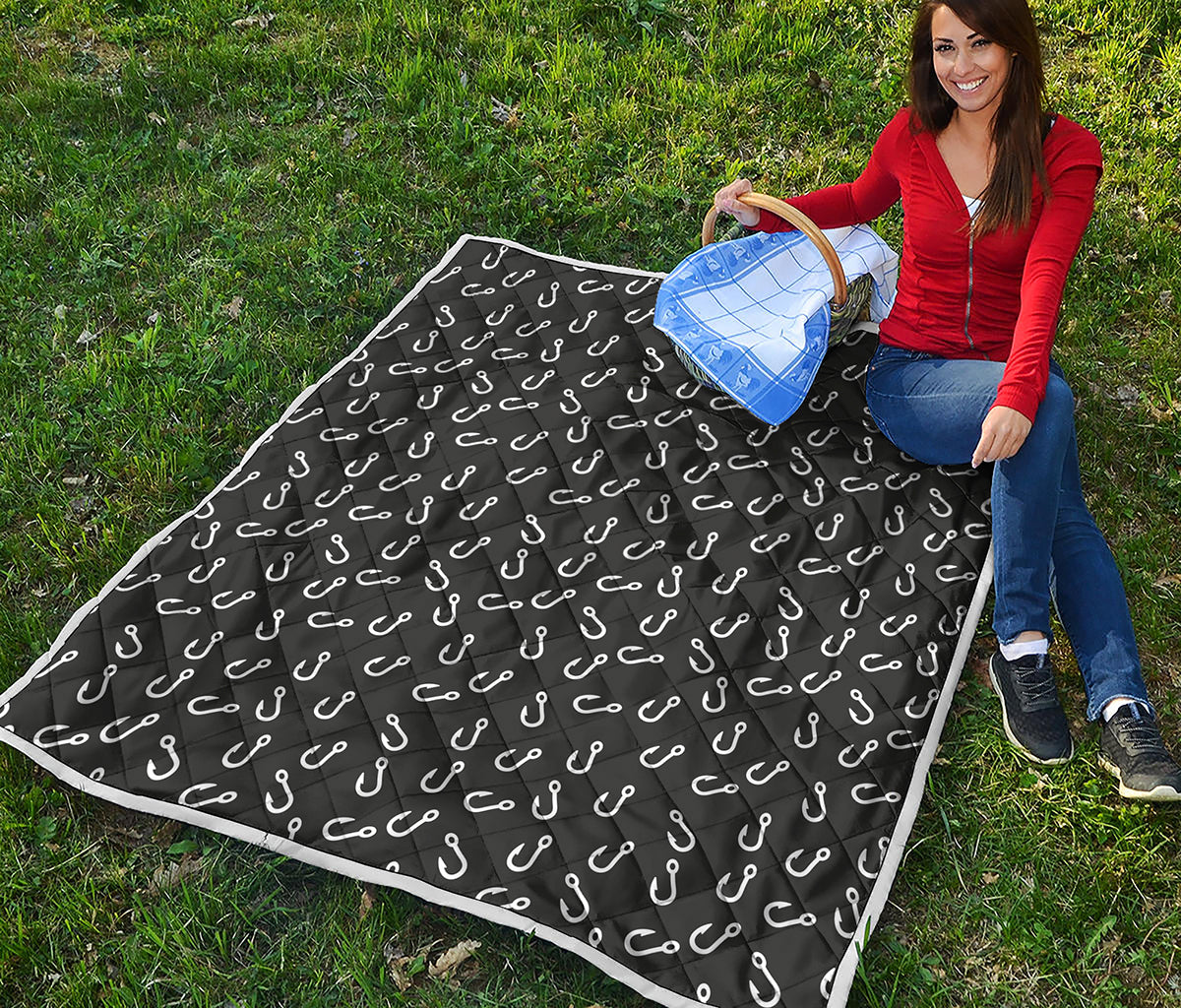 Fishing Hooks Pattern Print Quilt