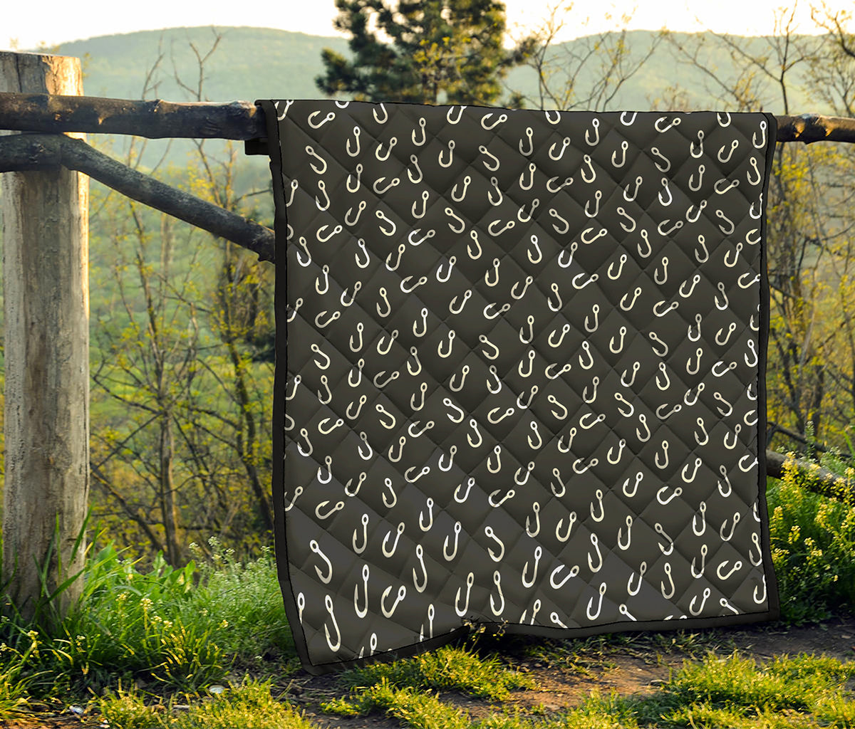 Fishing Hooks Pattern Print Quilt