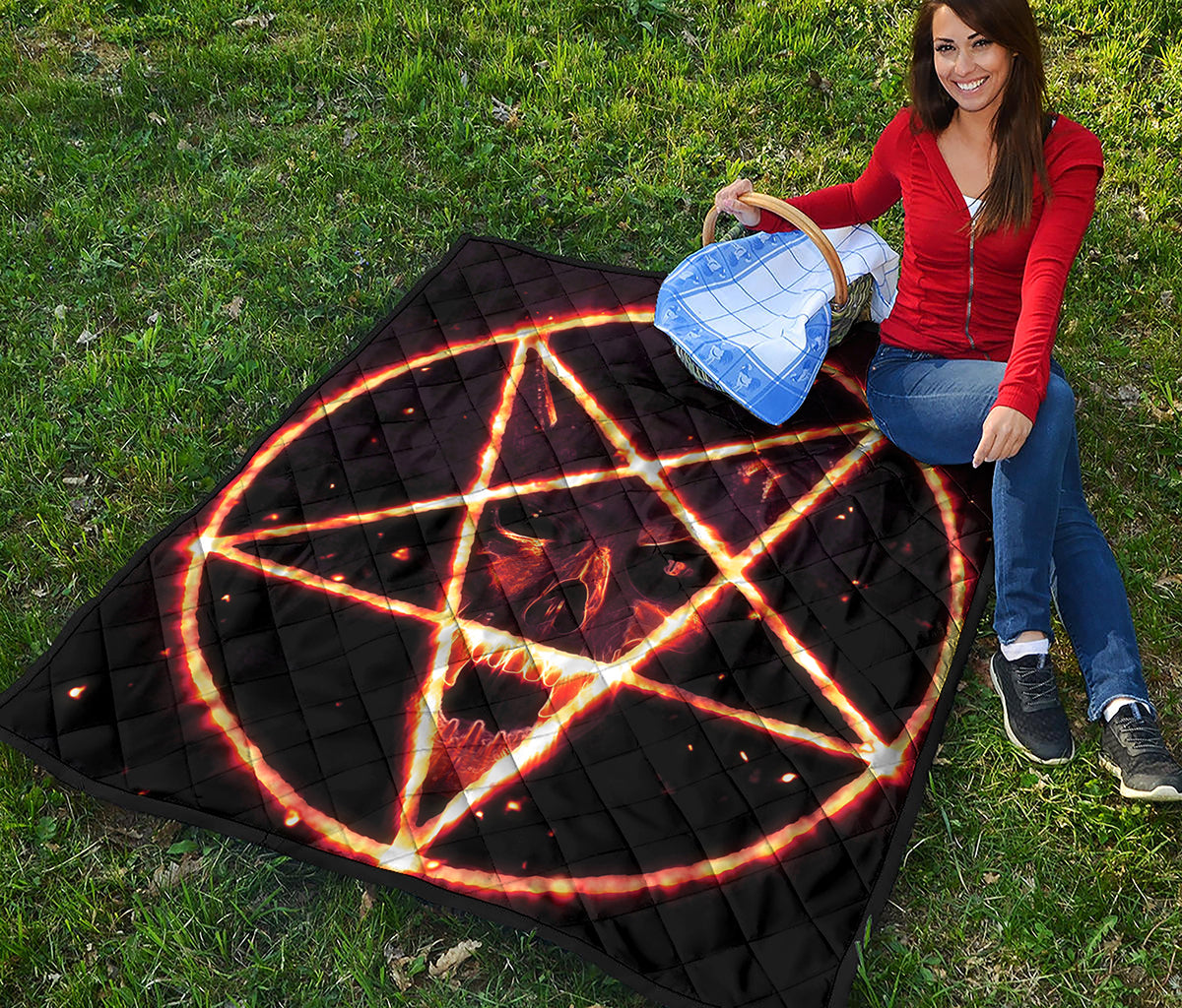 Flame Satanic Pentagram Print Quilt