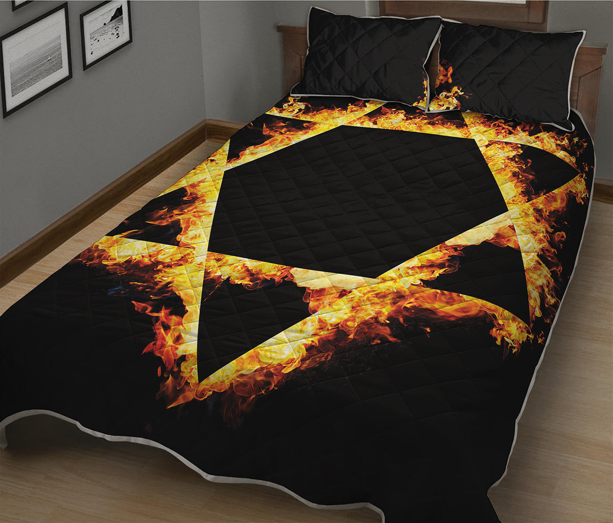 Flaming Star of David Print Quilt Bed Set