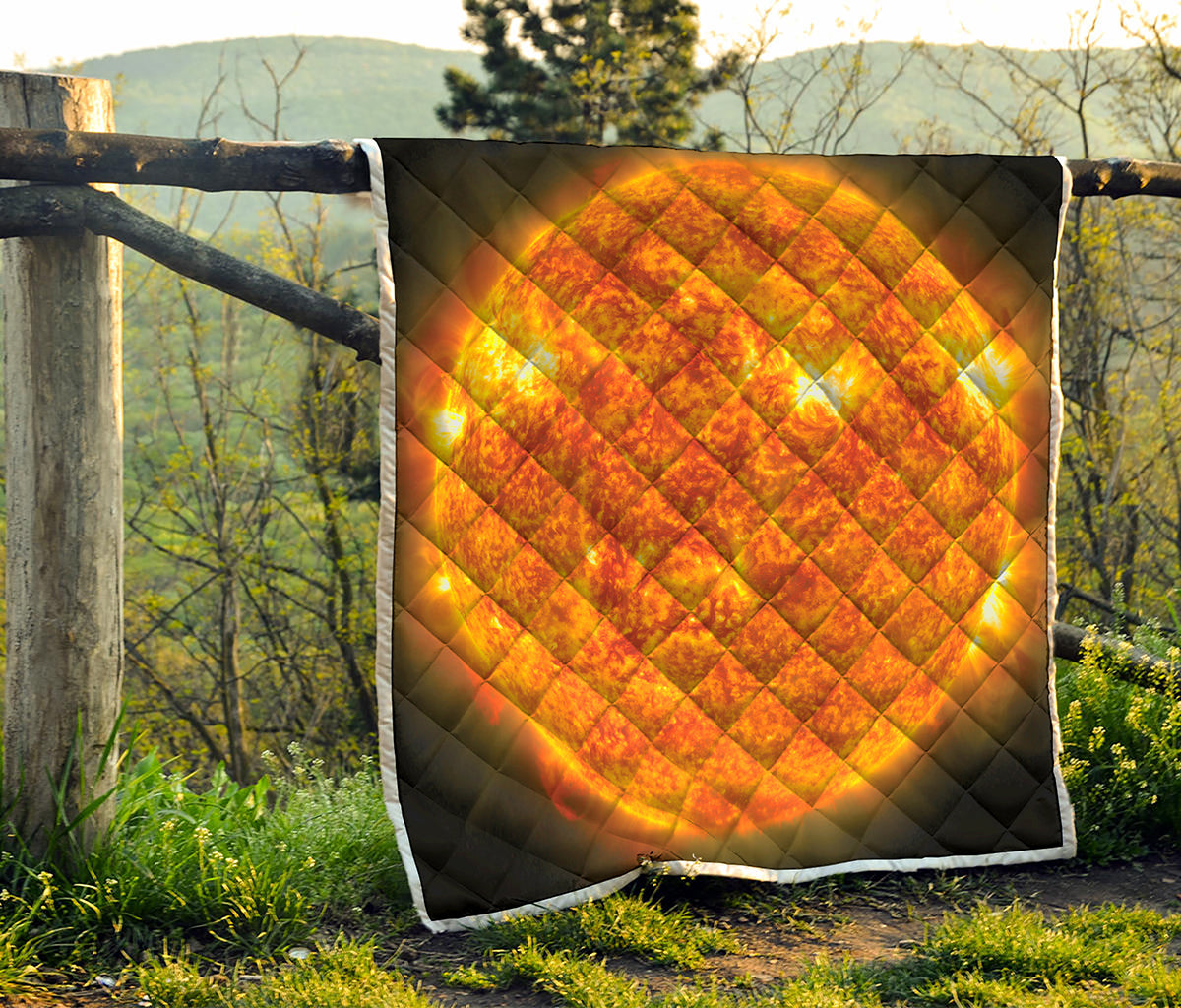 Flaming Sun Print Quilt