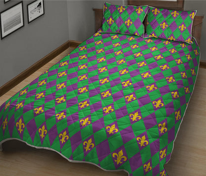 Fleur-De-Lis Mardi Gras Pattern Print Quilt Bed Set
