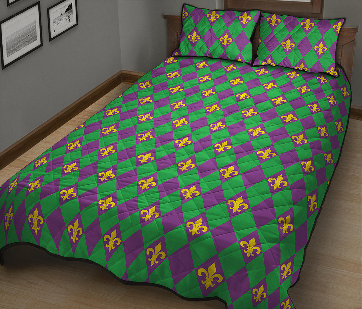 Fleur-De-Lis Mardi Gras Pattern Print Quilt Bed Set