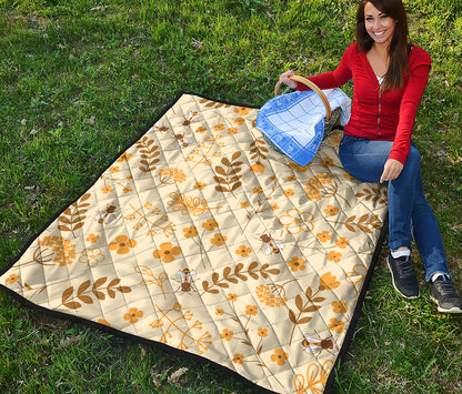 Flower Bee Pattern Print Quilt