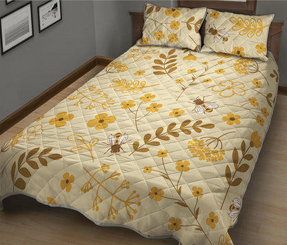 Flower Bee Pattern Print Quilt Bed Set