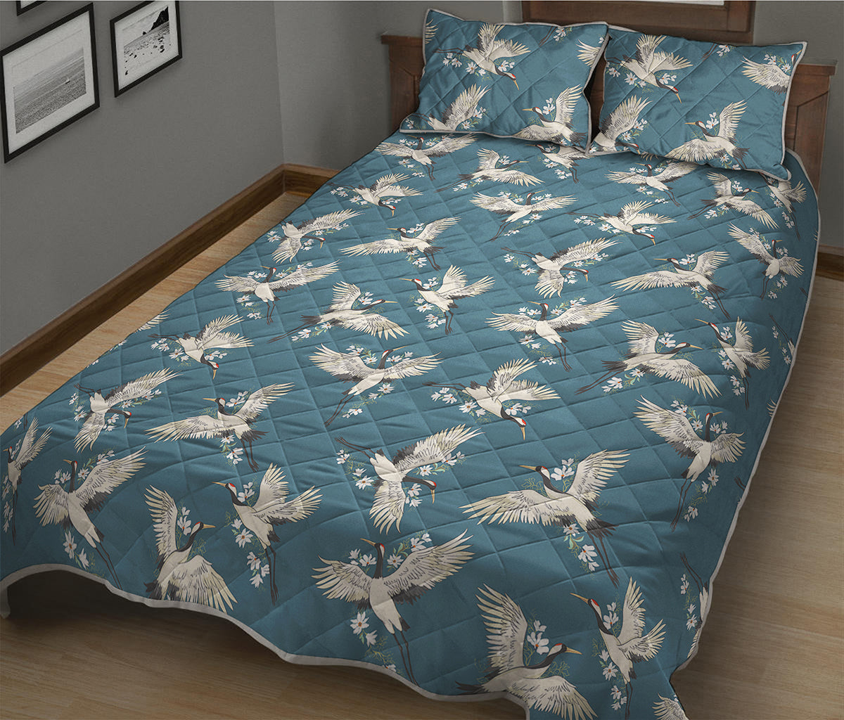 Flying Crane Bird Pattern Print Quilt Bed Set