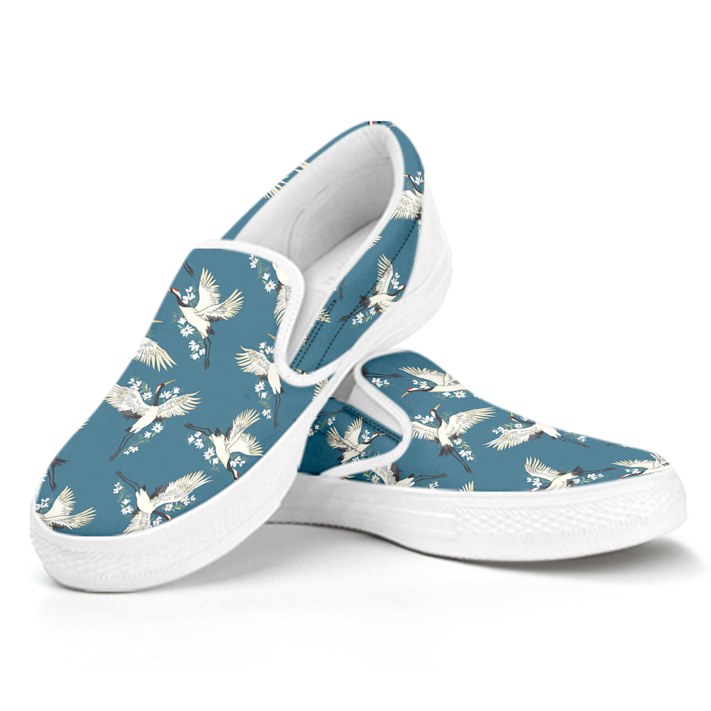 Flying Crane Bird Pattern Print White Slip On Shoes