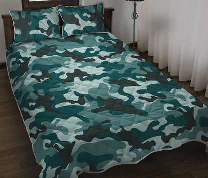 Forest Green Camouflage Print Quilt Bed Set