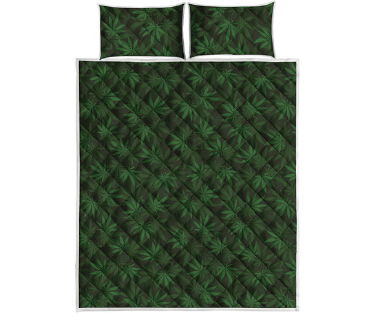 Forest Green Cannabis Leaf Print Quilt Bed Set