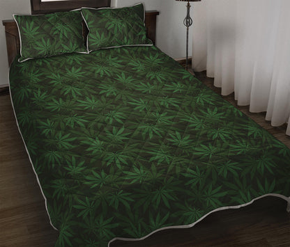 Forest Green Cannabis Leaf Print Quilt Bed Set