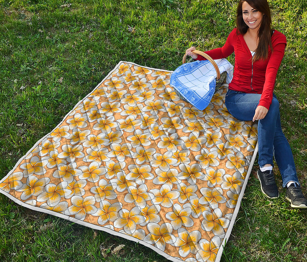 Frangipani Flower Pattern Print Quilt
