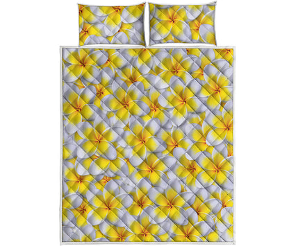 Frangipani Flower Print Quilt Bed Set