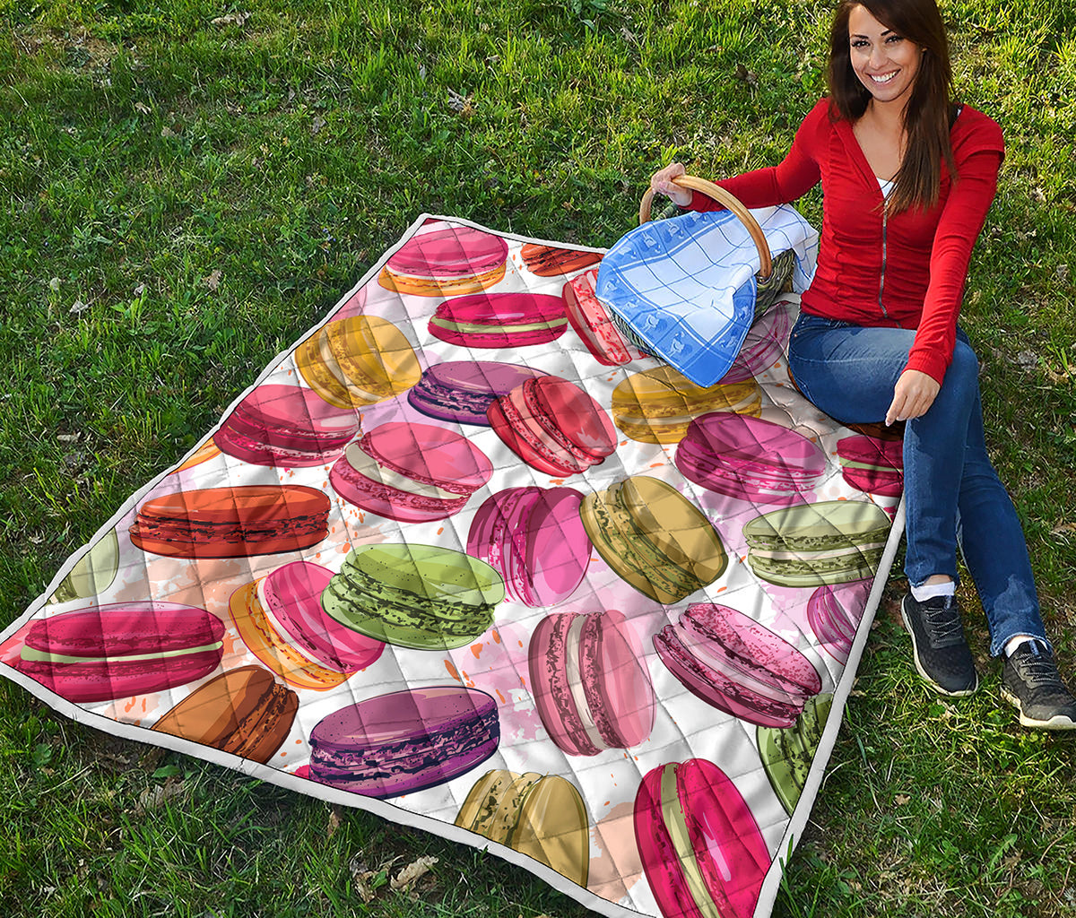 French Macaron Pattern Print Quilt