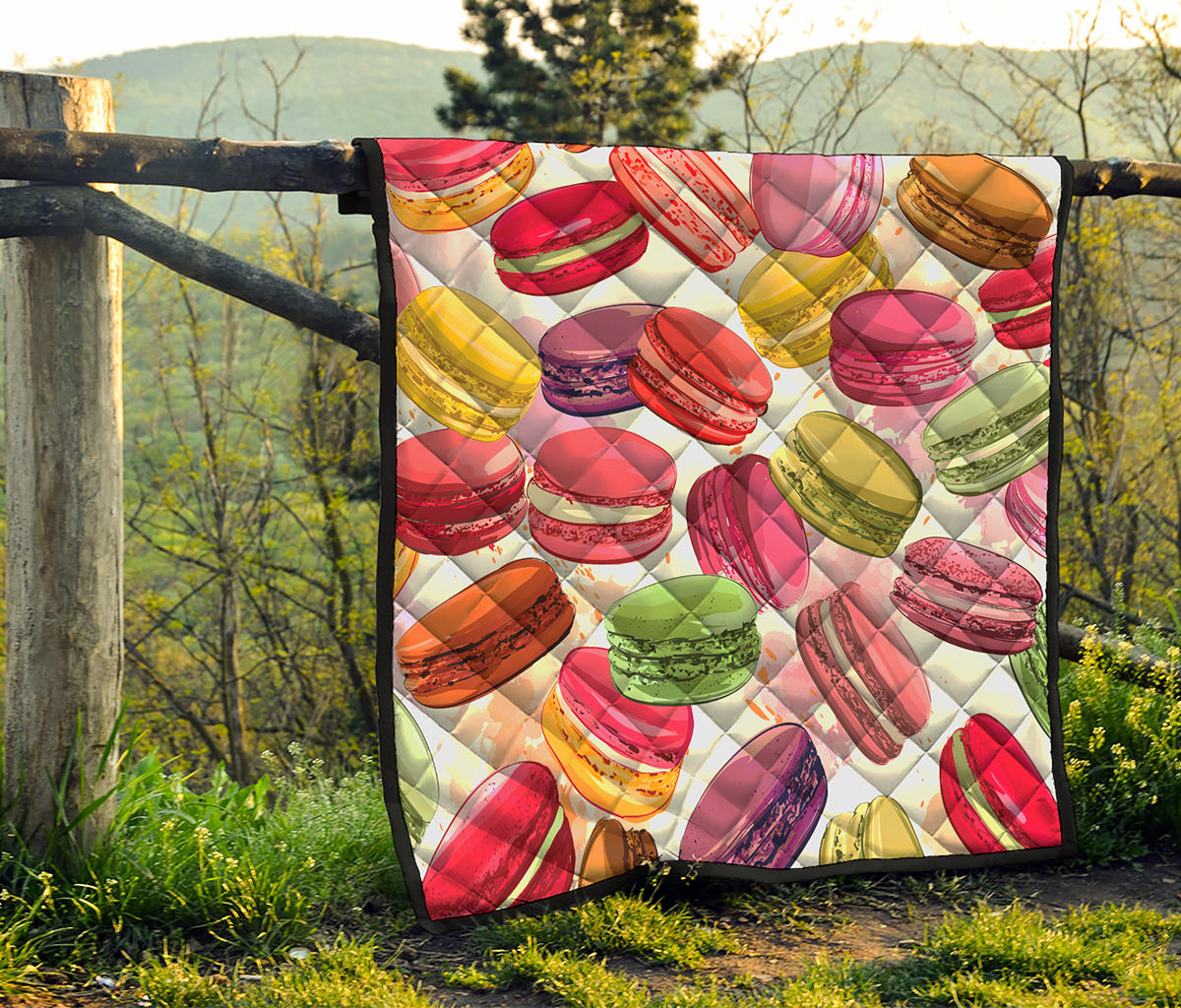French Macaron Pattern Print Quilt