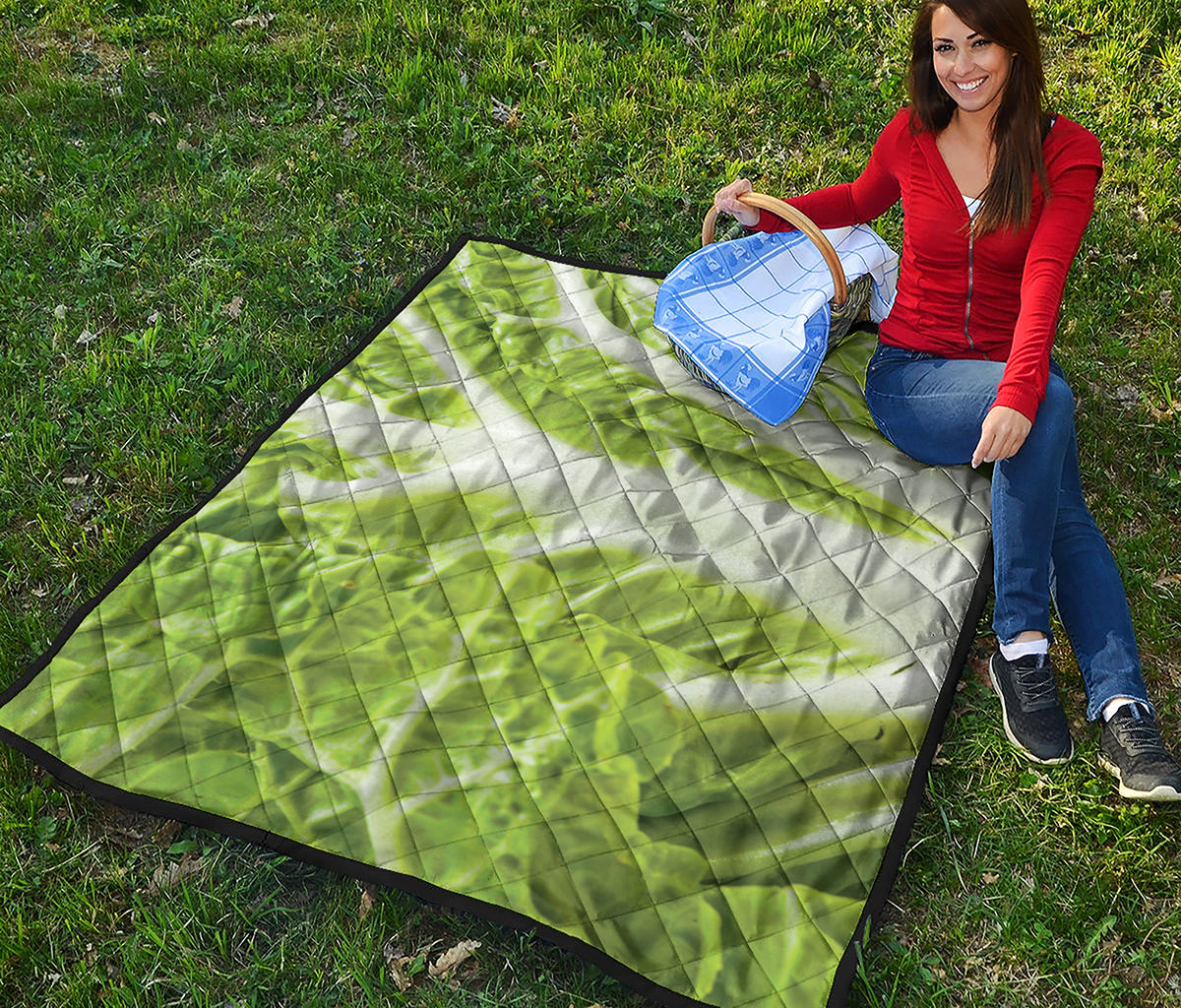 Fresh Cabbage Leaf Print Quilt