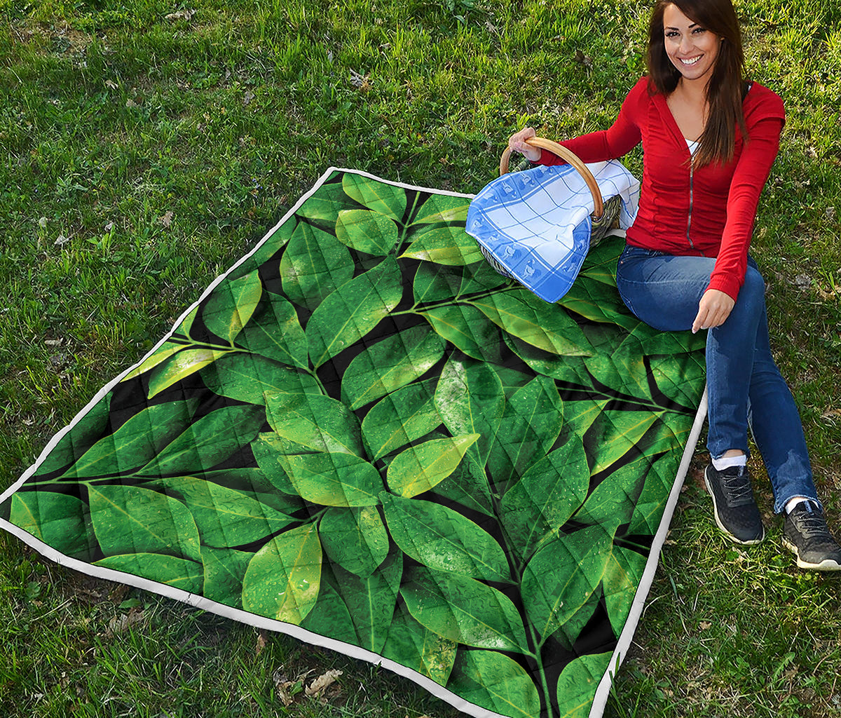 Fresh Green Leaf Print Quilt