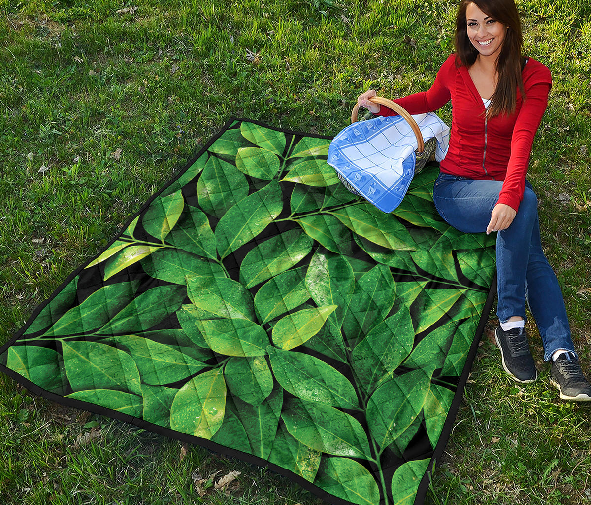 Fresh Green Leaf Print Quilt