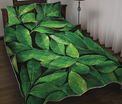 Fresh Green Leaf Print Quilt Bed Set