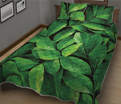 Fresh Green Leaf Print Quilt Bed Set
