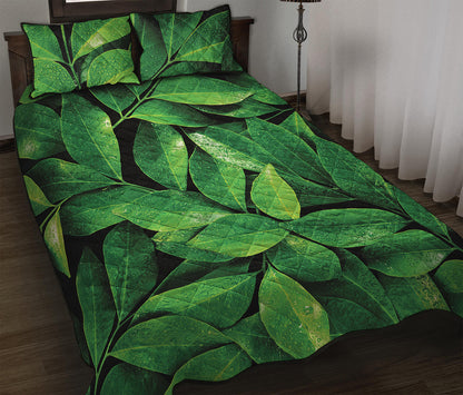 Fresh Green Leaf Print Quilt Bed Set