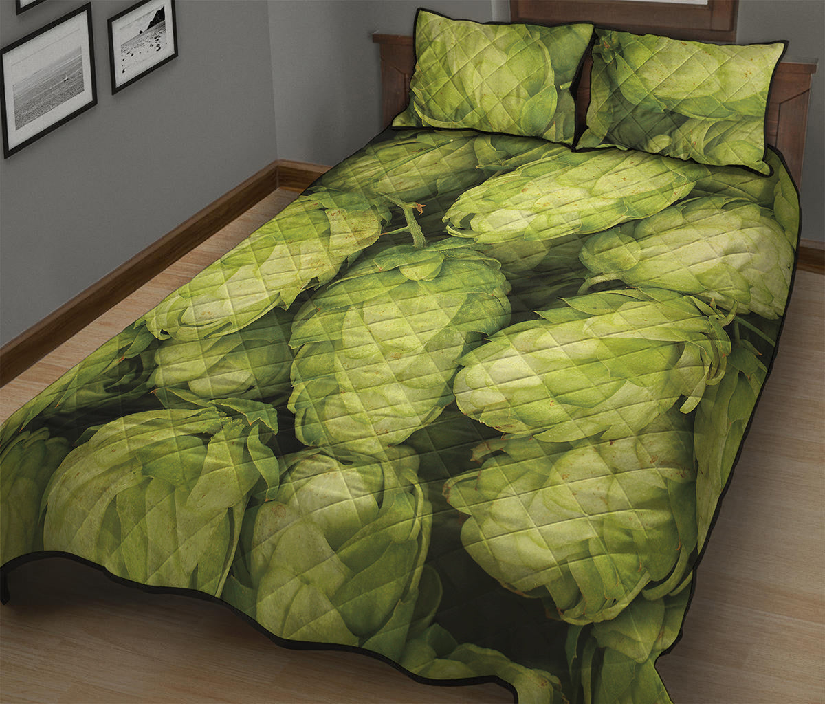 Fresh Hop Cone Print Quilt Bed Set