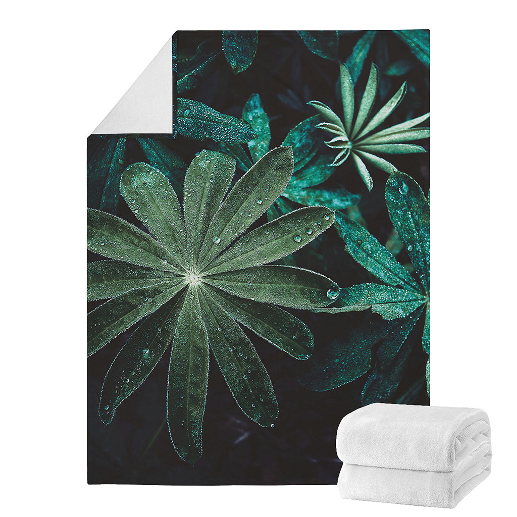 Fresh Tropical Leaf Print Blanket