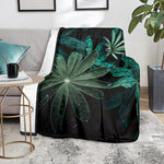 Fresh Tropical Leaf Print Blanket