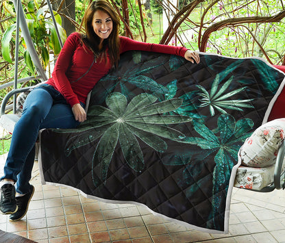 Fresh Tropical Leaf Print Quilt